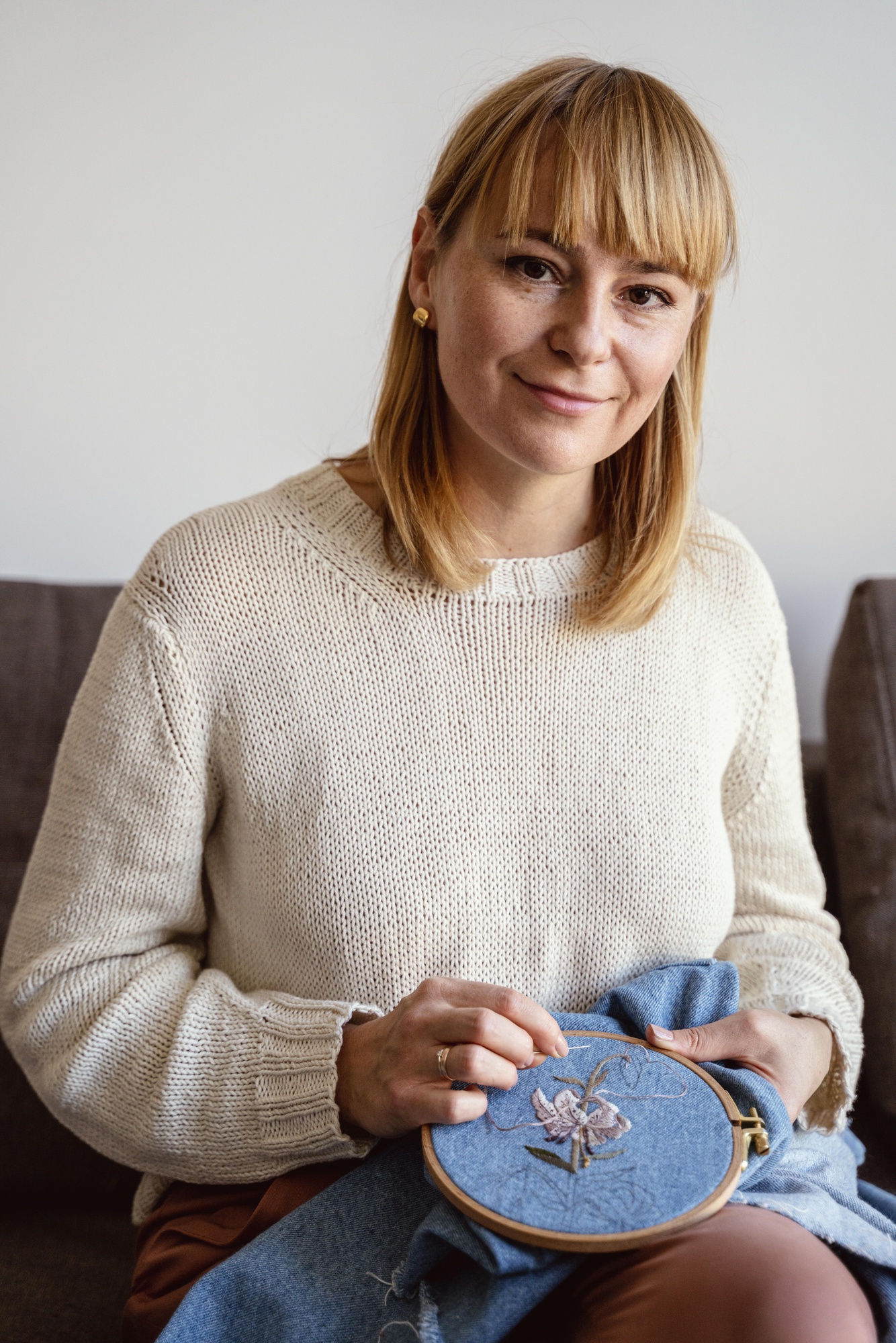 portret hafciarki Alicji przy tamborku